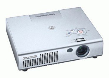 Projektor kina domowego Panasonic PT-LM2EC