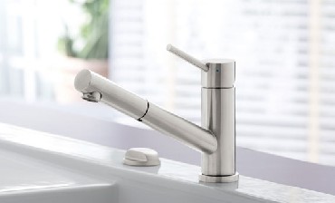 Bateria stojca z wycigan wylewk Villeroy & Boch COMO SHOWER polerowana stal